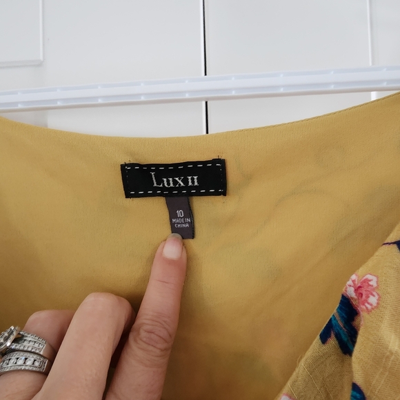 Fake wrap dress, a line neck with snap size 10 - Picture 8 of 8